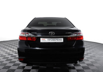 Подержанный автомобиль Toyota Camry Sedan 2015 года (6 фото)