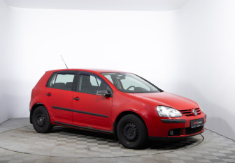 Подержанный автомобиль Volkswagen Golf Hatchback 2007 года (3 фото)
