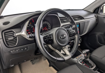 Подержанный автомобиль Kia Rio Hatchback 2021 года (15 фото)