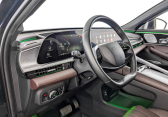 Подержанный автомобиль Exeed TXL 2024 года (16 фото)