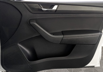 Подержанный автомобиль Skoda Rapid Liftback 2022 года (25 фото)