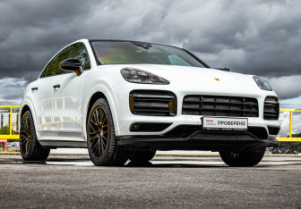 Подержанный автомобиль Porsche Cayenne 2020 года (3 фото)