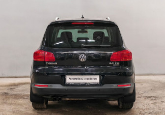 Подержанный автомобиль Volkswagen Tiguan 2011 года (6 фото)