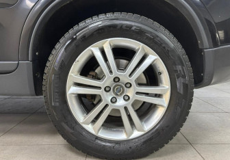 Подержанный автомобиль Volvo XC90 2007 года (9 фото)