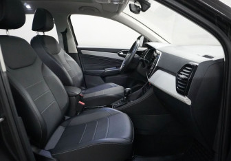 Подержанный автомобиль Jetta VS7 2023 года (9 фото)