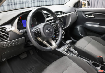 Подержанный автомобиль Kia Rio Sedan 2021 года (15 фото)
