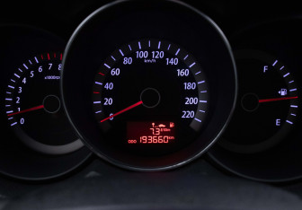 Подержанный автомобиль Kia Cerato Sedan 2012 года (12 фото)