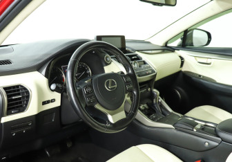 Подержанный автомобиль Lexus NX 2021 года (13 фото)