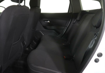 Подержанный автомобиль Renault Duster 2022 года (12 фото)