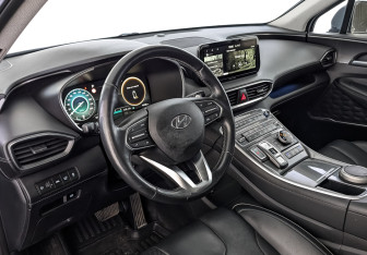 Подержанный автомобиль Hyundai Santa Fe 2021 года (15 фото)