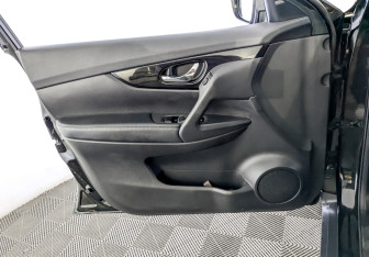 Подержанный автомобиль Nissan X-Trail 2021 года (19 фото)