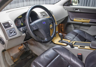 Подержанный автомобиль Volvo S40 2008 года (16 фото)