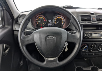 Подержанный автомобиль LADA (ВАЗ) Granta Sedan 2023 года (22 фото)