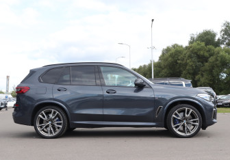 Подержанный автомобиль BMW X5 2019 года (4 фото)