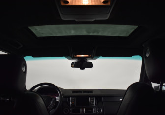 Подержанный автомобиль Land Rover Range Rover 2010 года (30 фото)