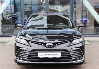 Подержанный автомобиль Toyota Camry Sedan 2022 года (2 фото)