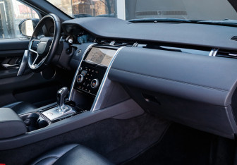 Подержанный автомобиль Land Rover Discovery Sport 2021 года (9 фото)