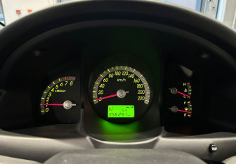 Подержанный автомобиль Kia Sportage 2008 года (17 фото)