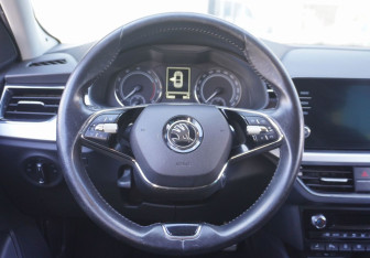 Подержанный автомобиль Skoda Rapid Liftback 2020 года (14 фото)
