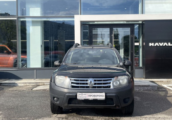Подержанный автомобиль Renault Duster 2012 года (2 фото)