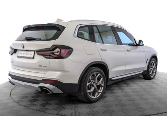 Подержанный автомобиль BMW X3 2021 года (5 фото)