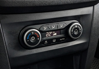 Подержанный автомобиль LADA (ВАЗ) XRAY 2018 года (21 фото)