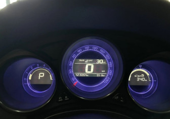 Подержанный автомобиль Citroen C4 Hatchback 2012 года (13 фото)