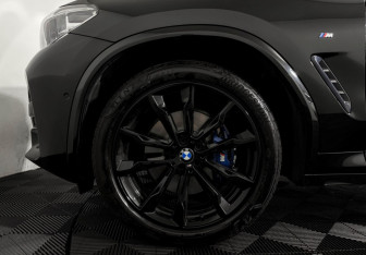 Подержанный автомобиль BMW X4 2019 года (7 фото)