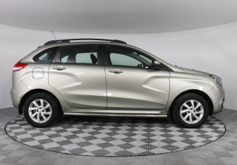 Подержанный автомобиль LADA (ВАЗ) XRAY 2017 года (4 фото)