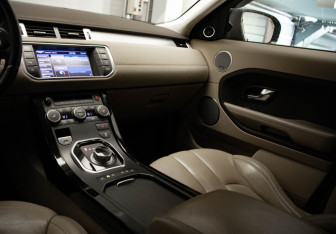 Подержанный автомобиль Land Rover Range Rover Evoque 2012 года (22 фото)