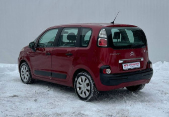 Подержанный автомобиль Citroen C3 Picasso 2012 года (7 фото)