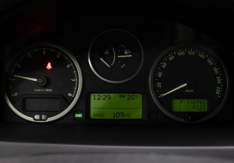 Подержанный автомобиль Land Rover Freelander 2010 года (12 фото)