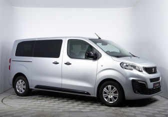 Подержанный автомобиль Peugeot Traveller 2018 года (3 фото)