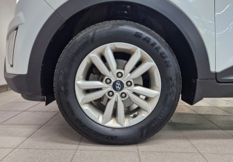 Подержанный автомобиль Hyundai Creta 2019 года (12 фото)