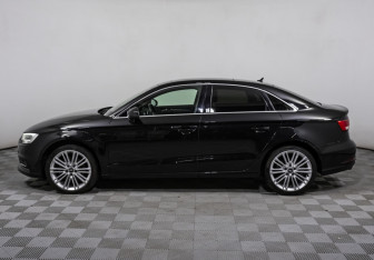Подержанный автомобиль Audi A3 Sedan 2018 года (8 фото)
