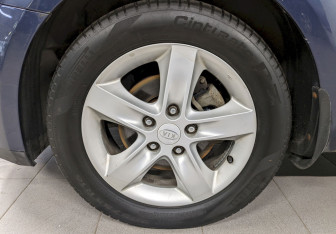 Подержанный автомобиль Kia Ceed Wagon 2011 года (17 фото)