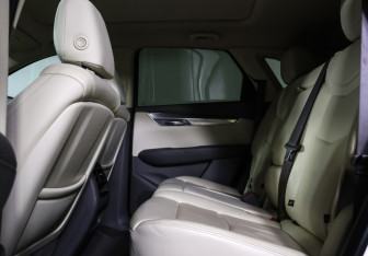 Подержанный автомобиль Cadillac XT5 2020 года (12 фото)