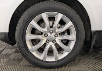 Подержанный автомобиль Land Rover Range Rover Sport 2013 года (18 фото)