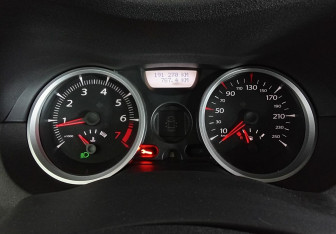 Подержанный автомобиль Renault Megane Sedan 2008 года (13 фото)