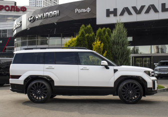 Подержанный автомобиль Hyundai Santa Fe 2024 года (4 фото)