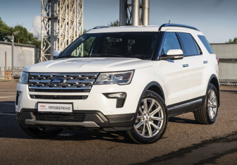 Подержанный автомобиль Ford Explorer 2018 года (1 фото)