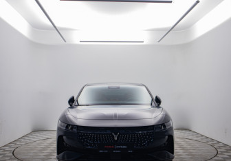 Подержанный автомобиль Voyah Passion 2026 года (2 фото)