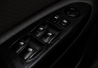 Подержанный автомобиль Kia Rio Sedan 2010 года (15 фото)