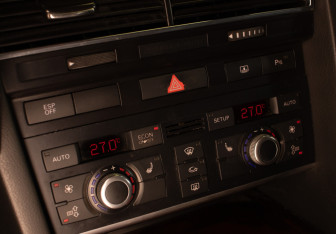 Подержанный автомобиль Audi A6 Sedan 2008 года (19 фото)