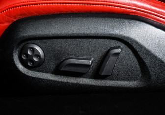 Подержанный автомобиль Audi TT Coupe 2011 года (14 фото)