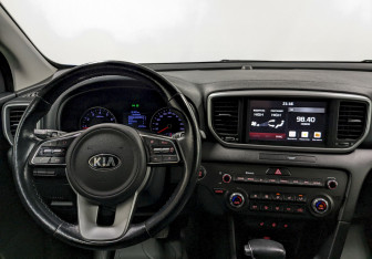 Подержанный автомобиль Kia Sportage 2020 года (21 фото)