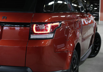 Подержанный автомобиль Land Rover Range Rover Sport 2014 года (24 фото)