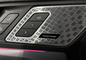 Подержанный автомобиль BMW X2 2024 года (20 фото)