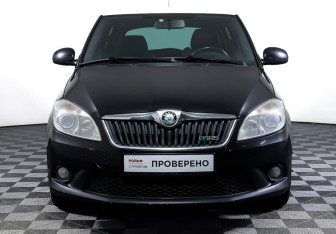Подержанный автомобиль Skoda Fabia RS Hatchback 2011 года (2 фото)