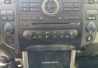 Подержанный автомобиль Nissan Pathfinder 2010 года (17 фото)